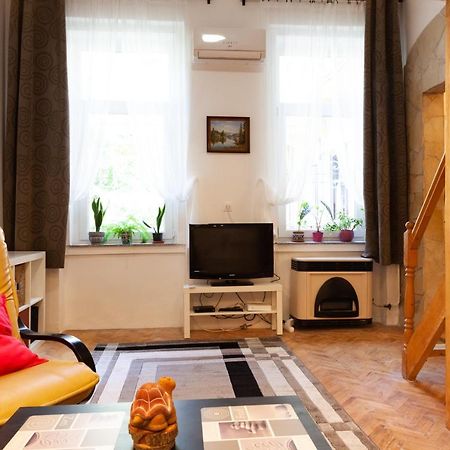 Happy Turtle Apartments Budapest Luaran gambar